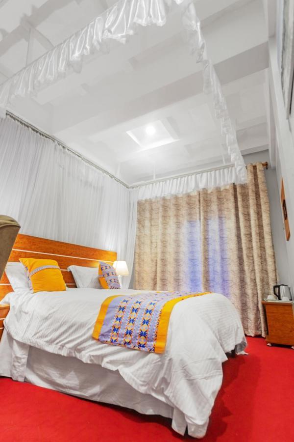 Ambrosia Heights Entebbe Hotel Kültér fotó