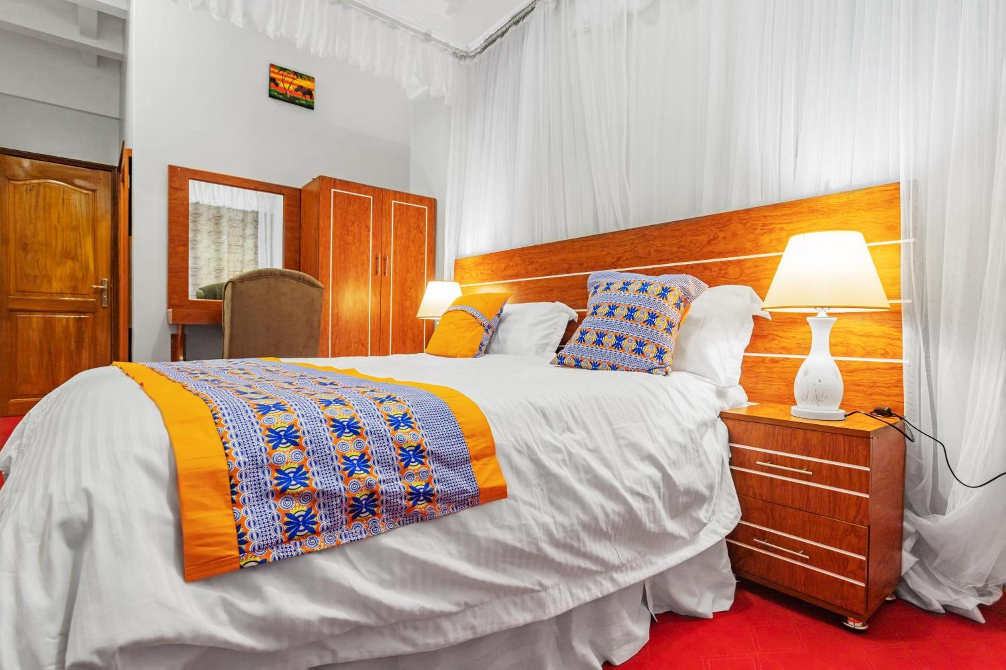 Ambrosia Heights Entebbe Hotel Kültér fotó
