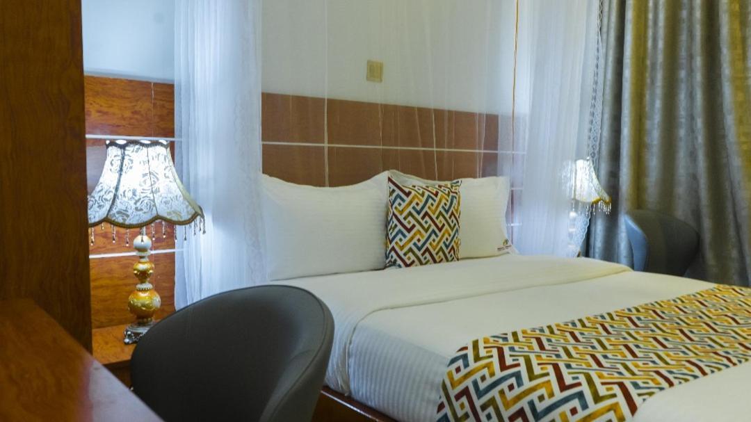 Ambrosia Heights Entebbe Hotel Kültér fotó